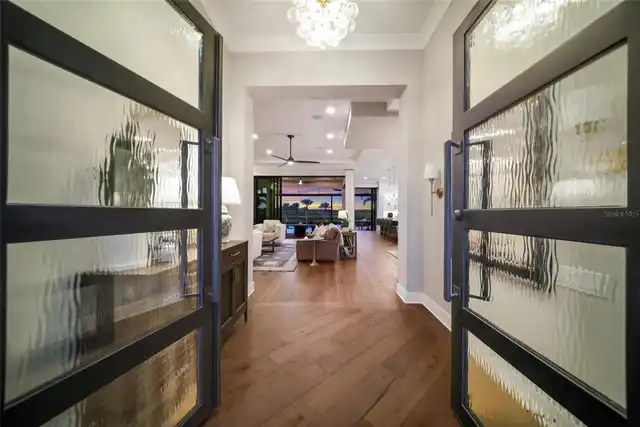 Listing Photo 10