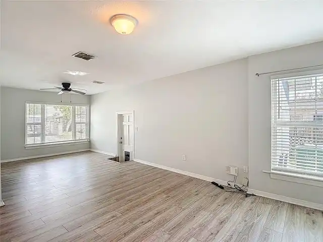 Listing Photo 26