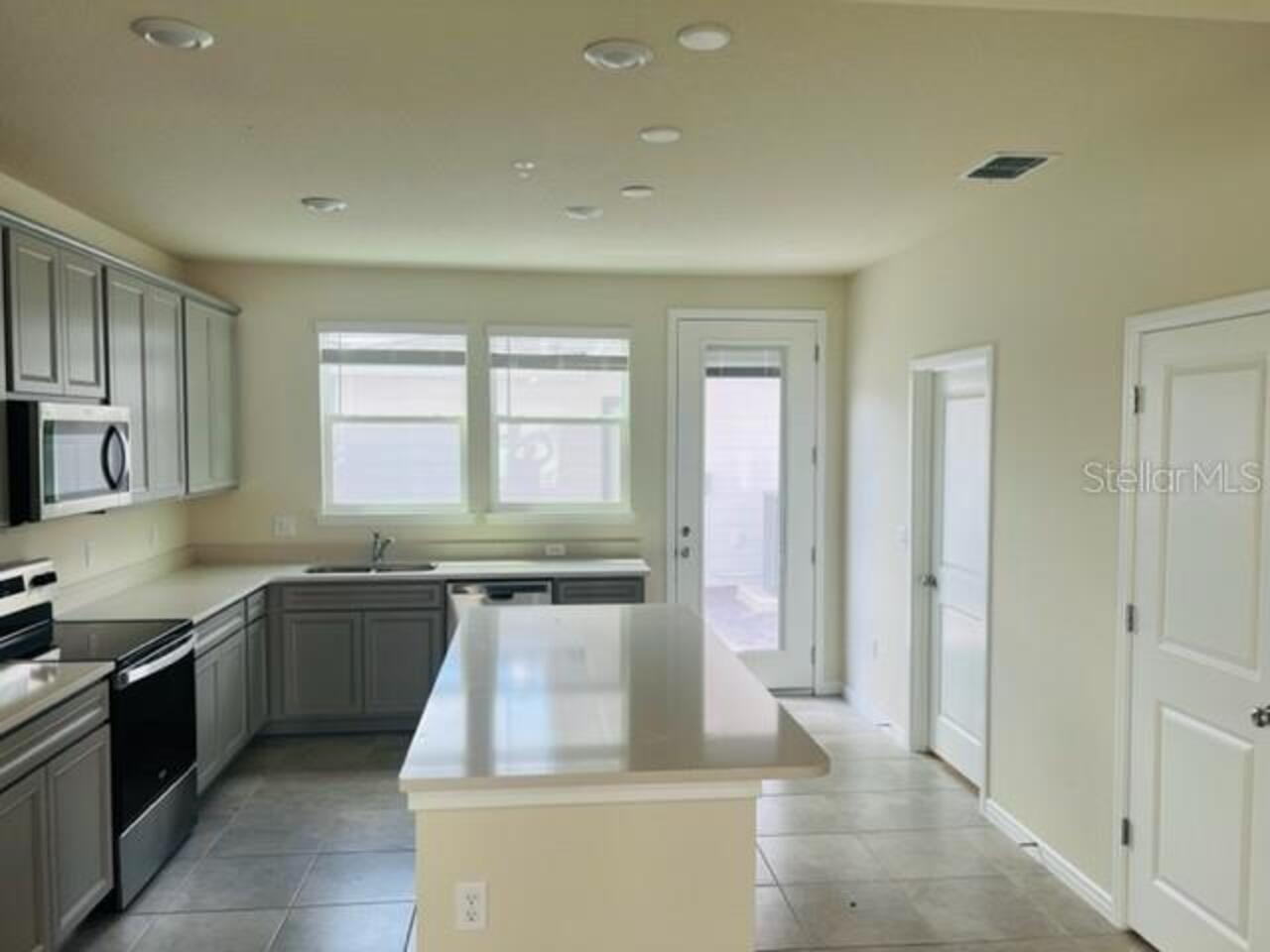 Listing Photo 7