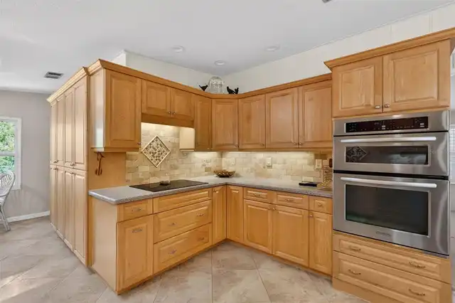Listing Photo 8