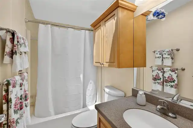 Listing Photo 28