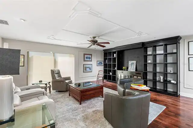 Listing Photo 22