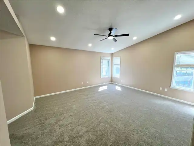 Listing Photo 9