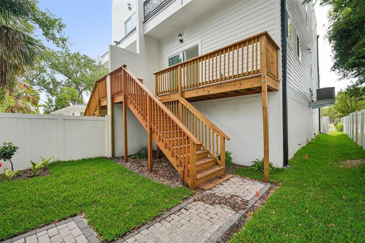 Listing Photo 17