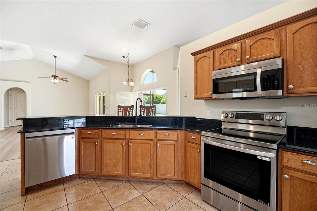 Listing Photo 9