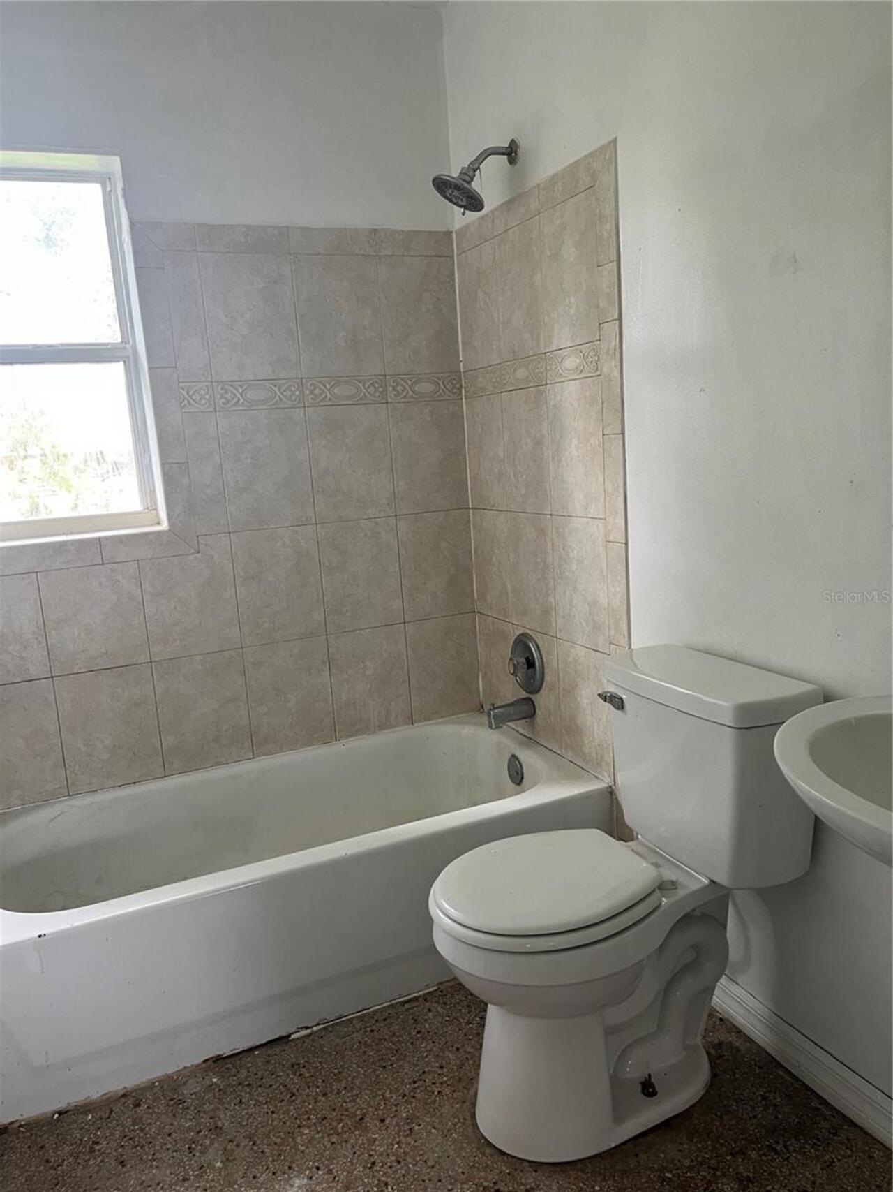 Listing Photo 9