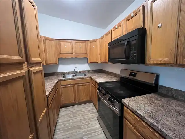 Listing Photo 25