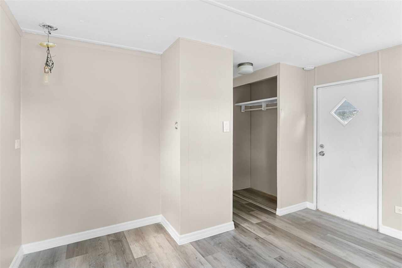 Listing Photo 7