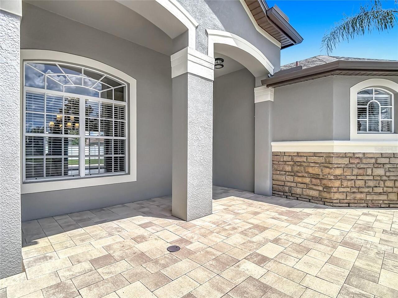 Listing Photo 10