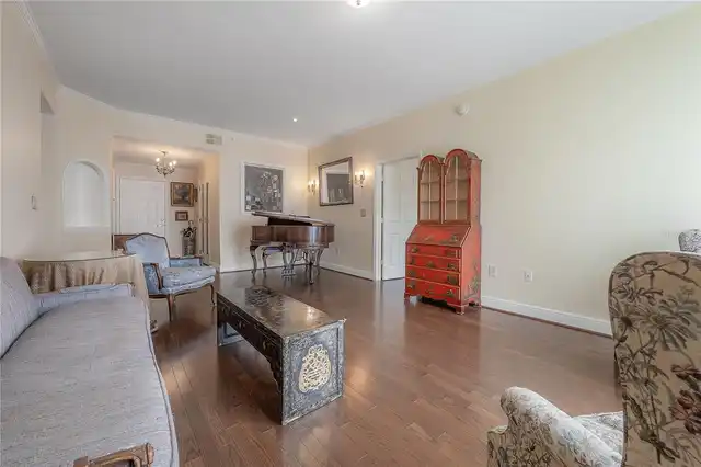 Listing Photo 18