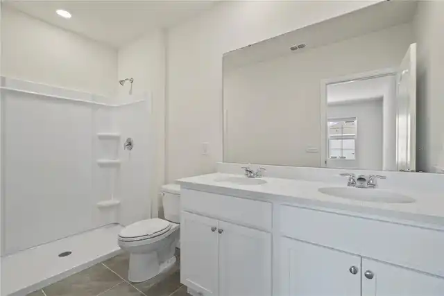 Listing Photo 14