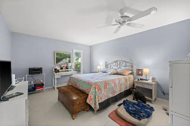 Listing Photo 17