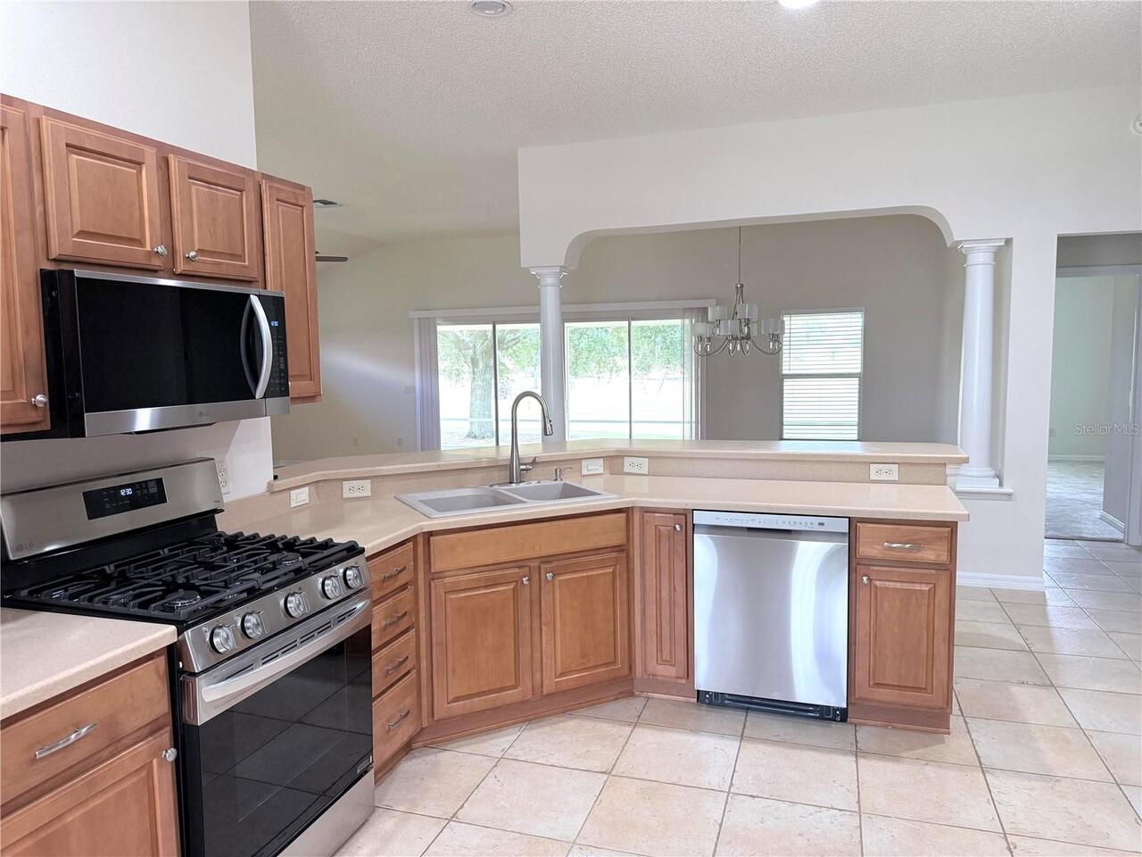 Listing Photo 8