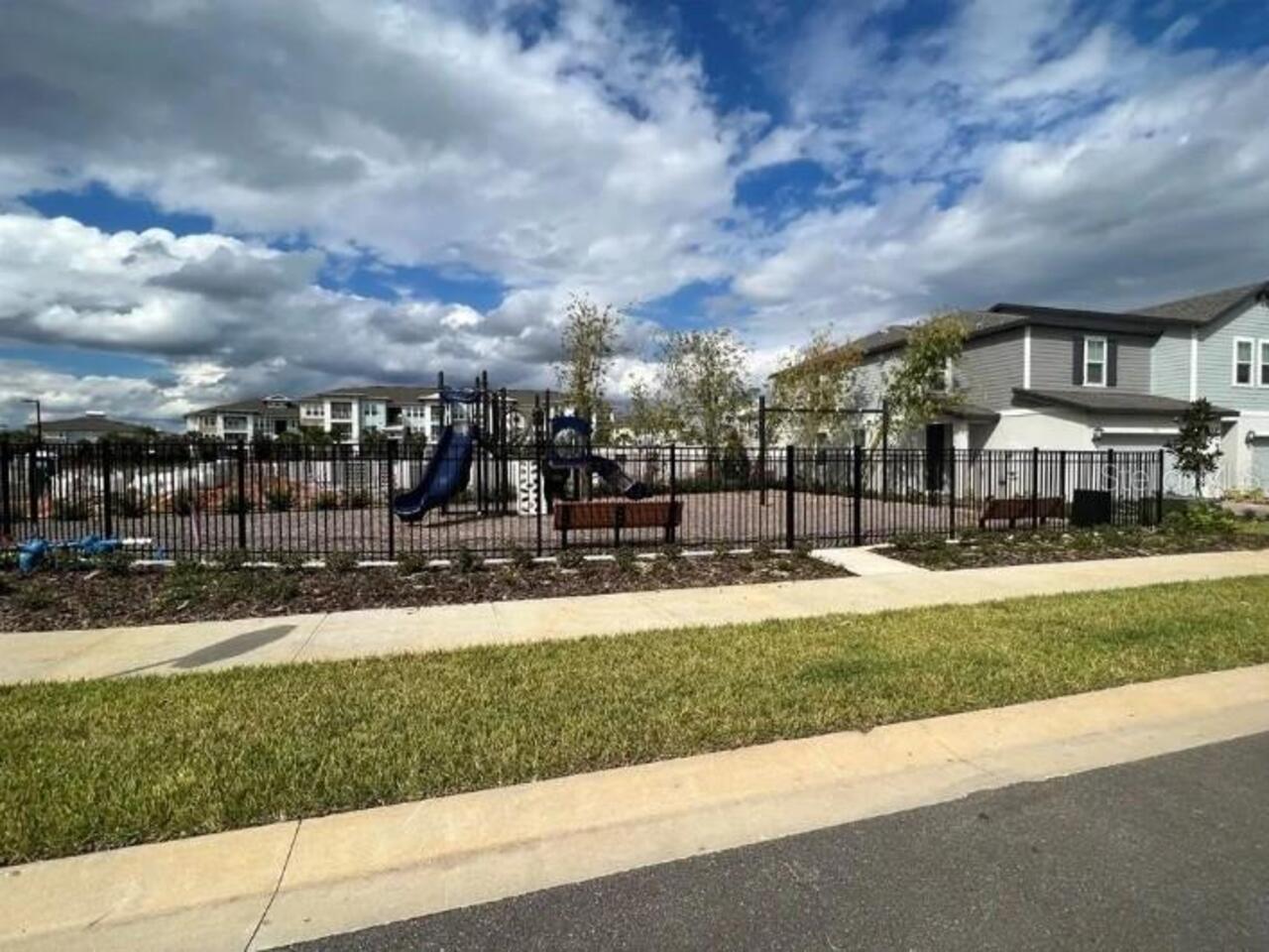 Listing Photo 28