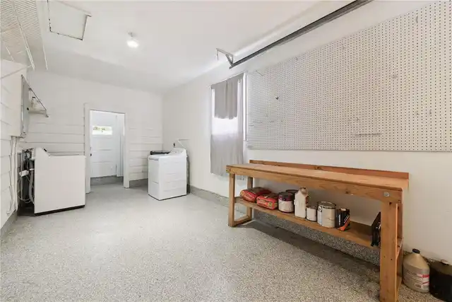 Listing Photo 15