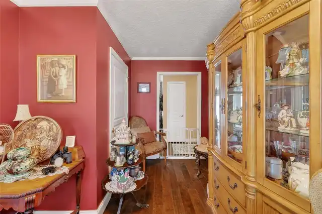 Listing Photo 6
