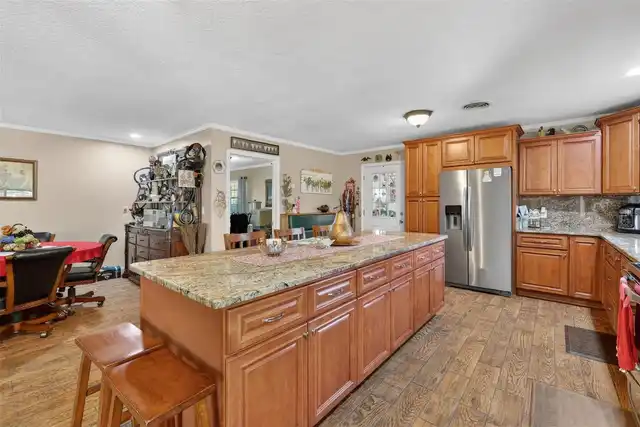 Listing Photo 15