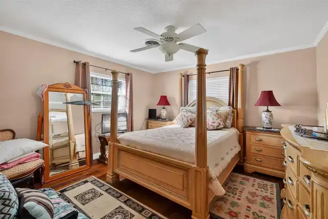 Listing Photo 19