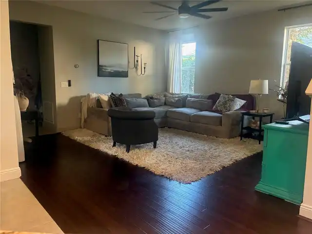 Listing Photo 8