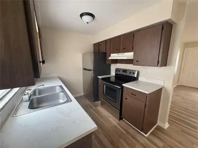 Listing Photo 7