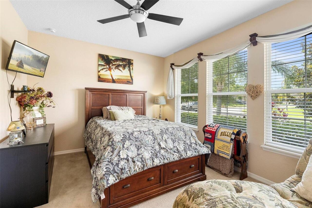 Listing Photo 11