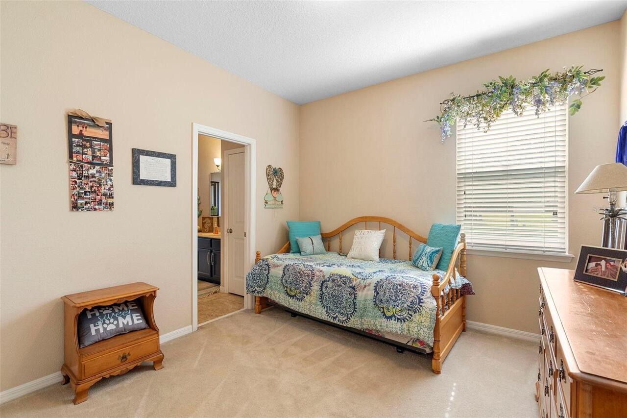 Listing Photo 14