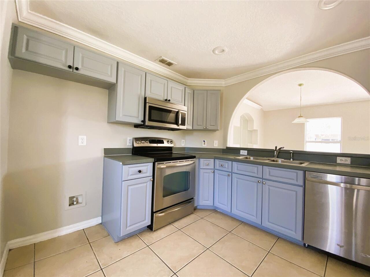 Listing Photo 8