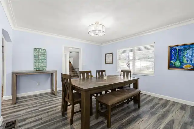 Listing Photo 10