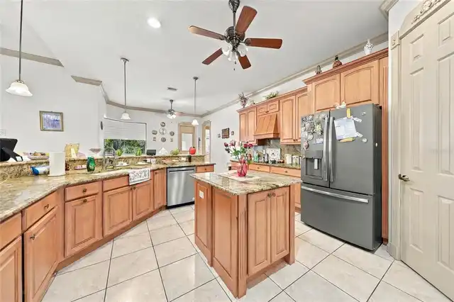 Listing Photo 18