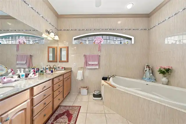 Listing Photo 25