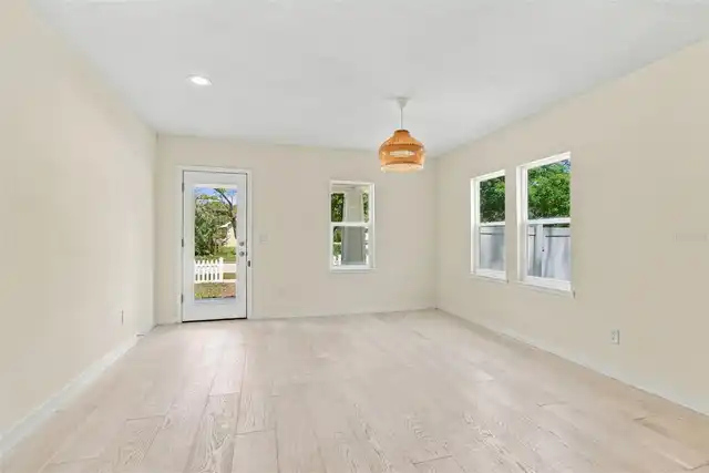 Listing Photo 7