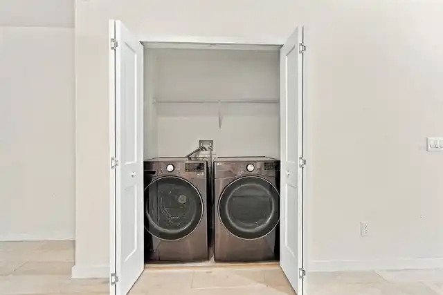 Listing Photo 16