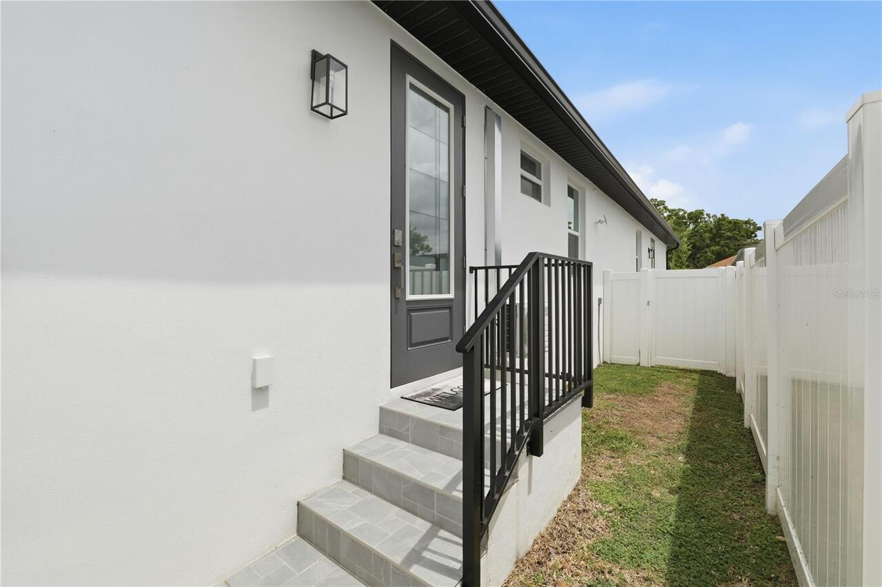 Listing Photo 9