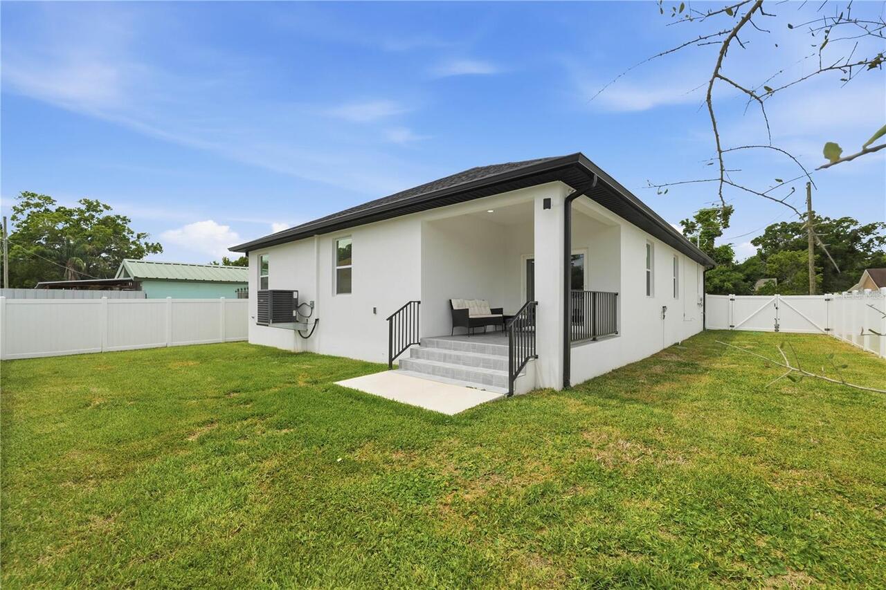 Listing Photo 16