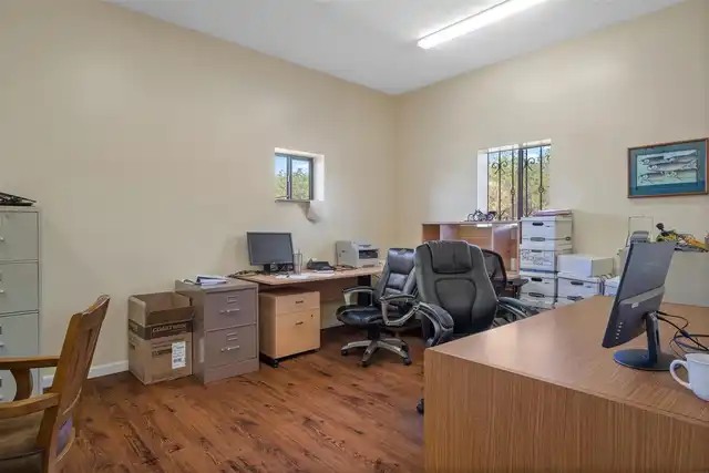 Listing Photo 10