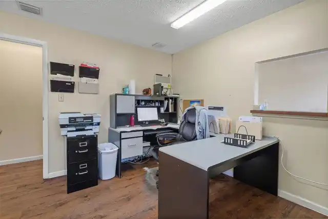 Listing Photo 13