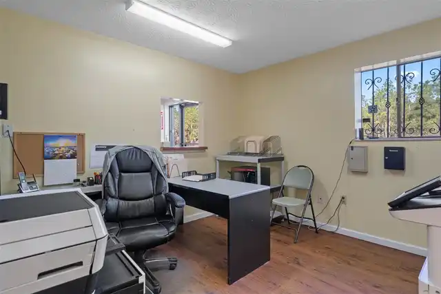 Listing Photo 14