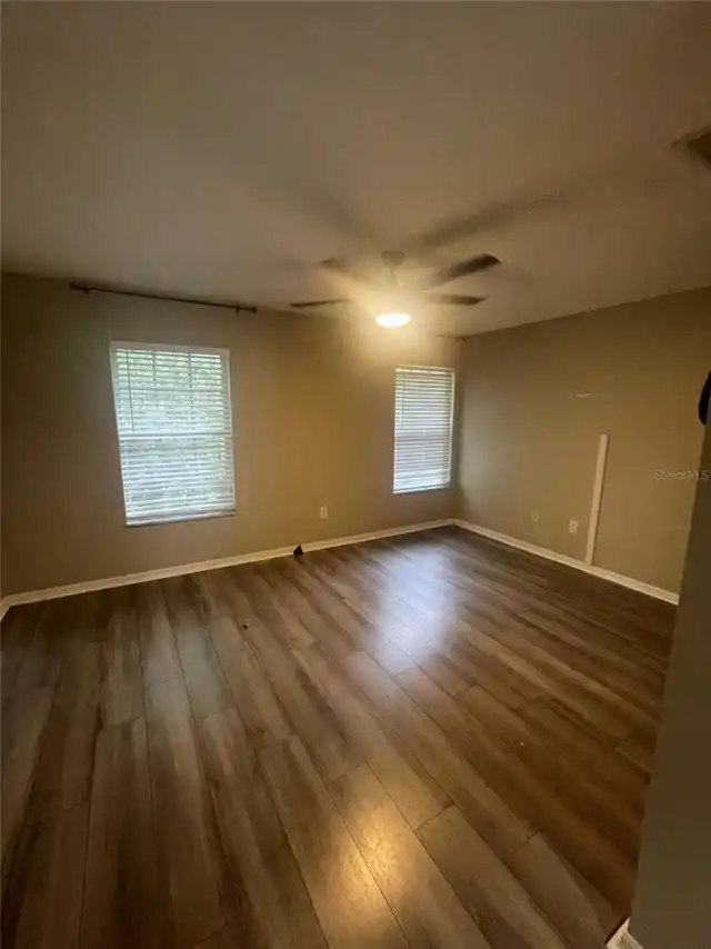 Listing Photo 9