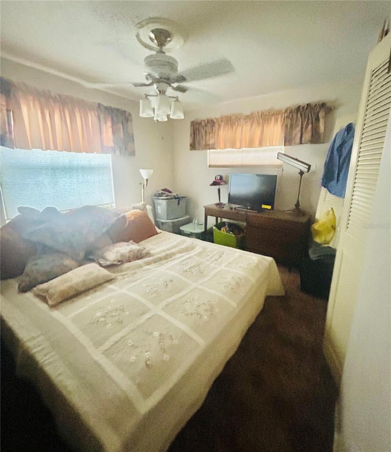 Listing Photo 11