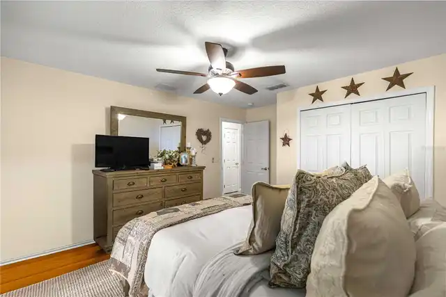 Listing Photo 37