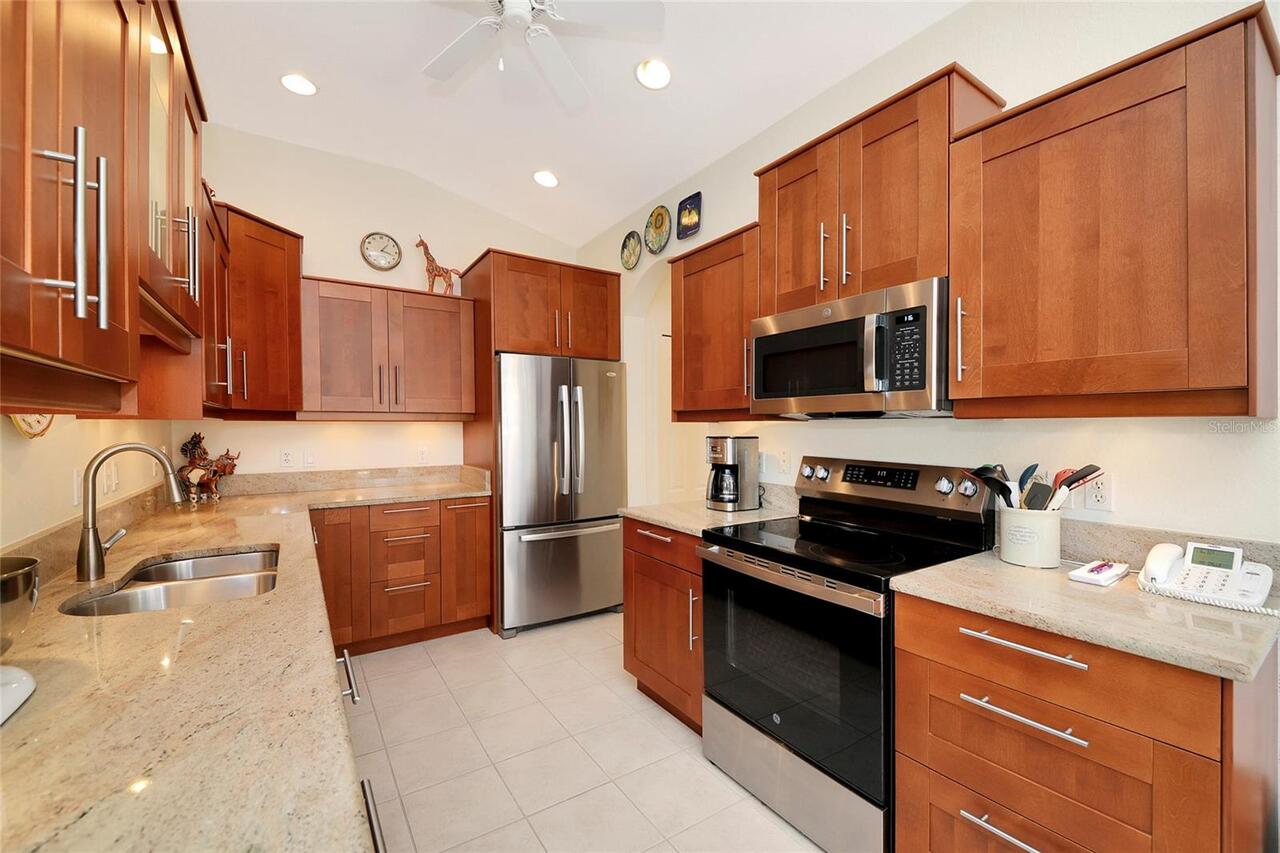Listing Photo 12