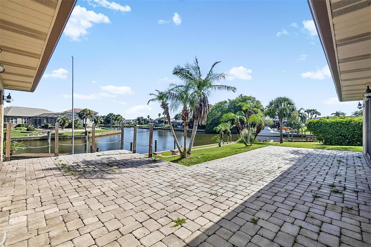 Listing Photo 8