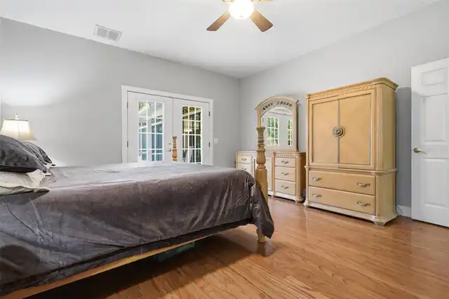 Listing Photo 22