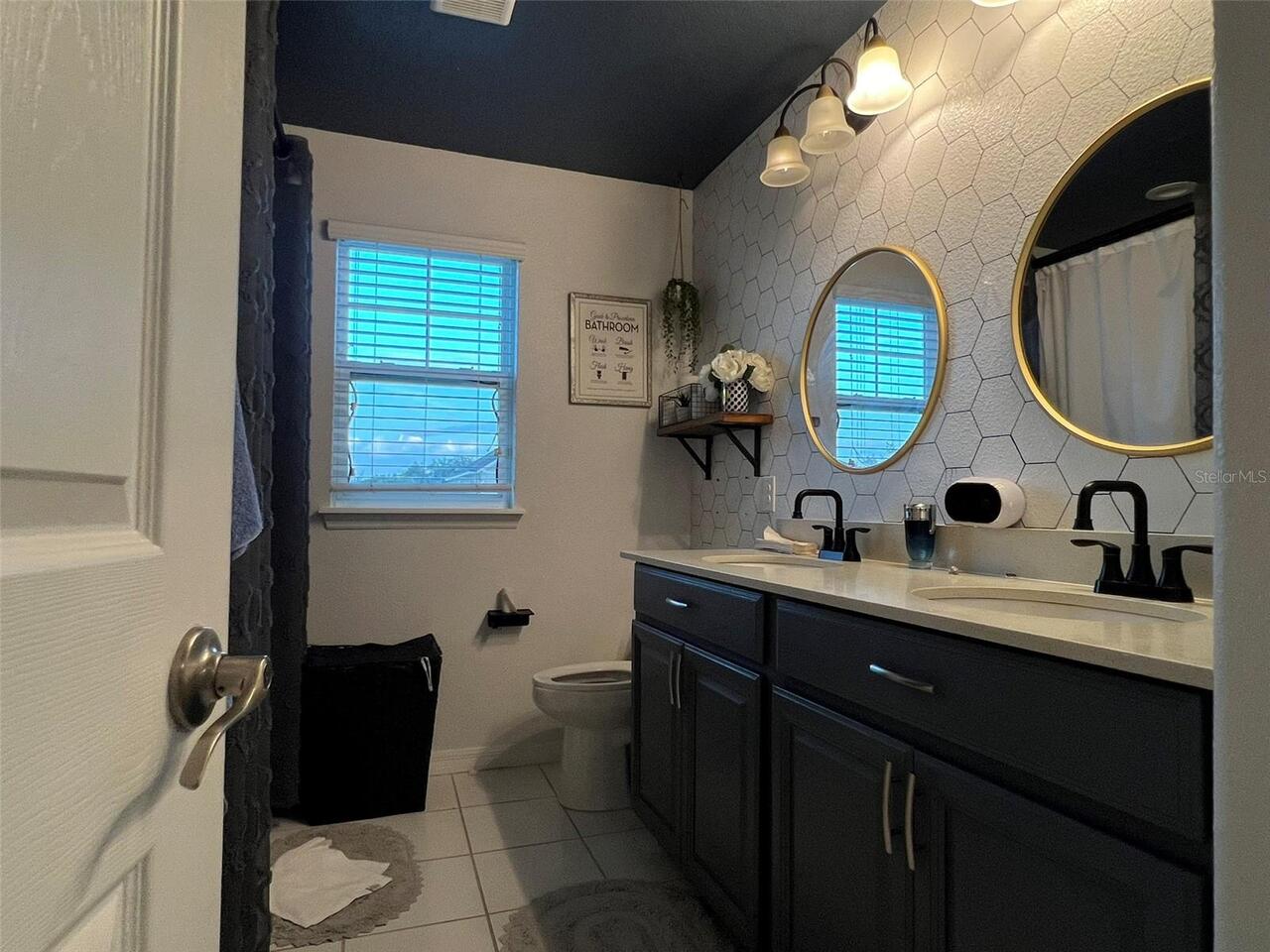Listing Photo 9