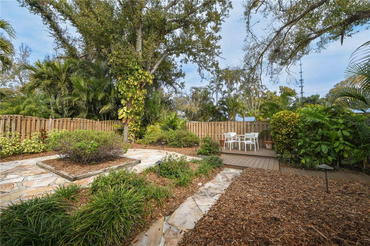 Listing Photo 16