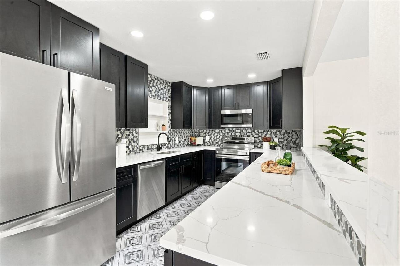Listing Photo 8