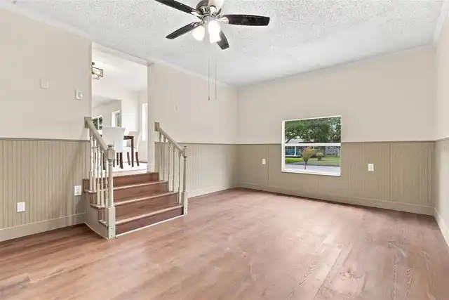 Listing Photo 6