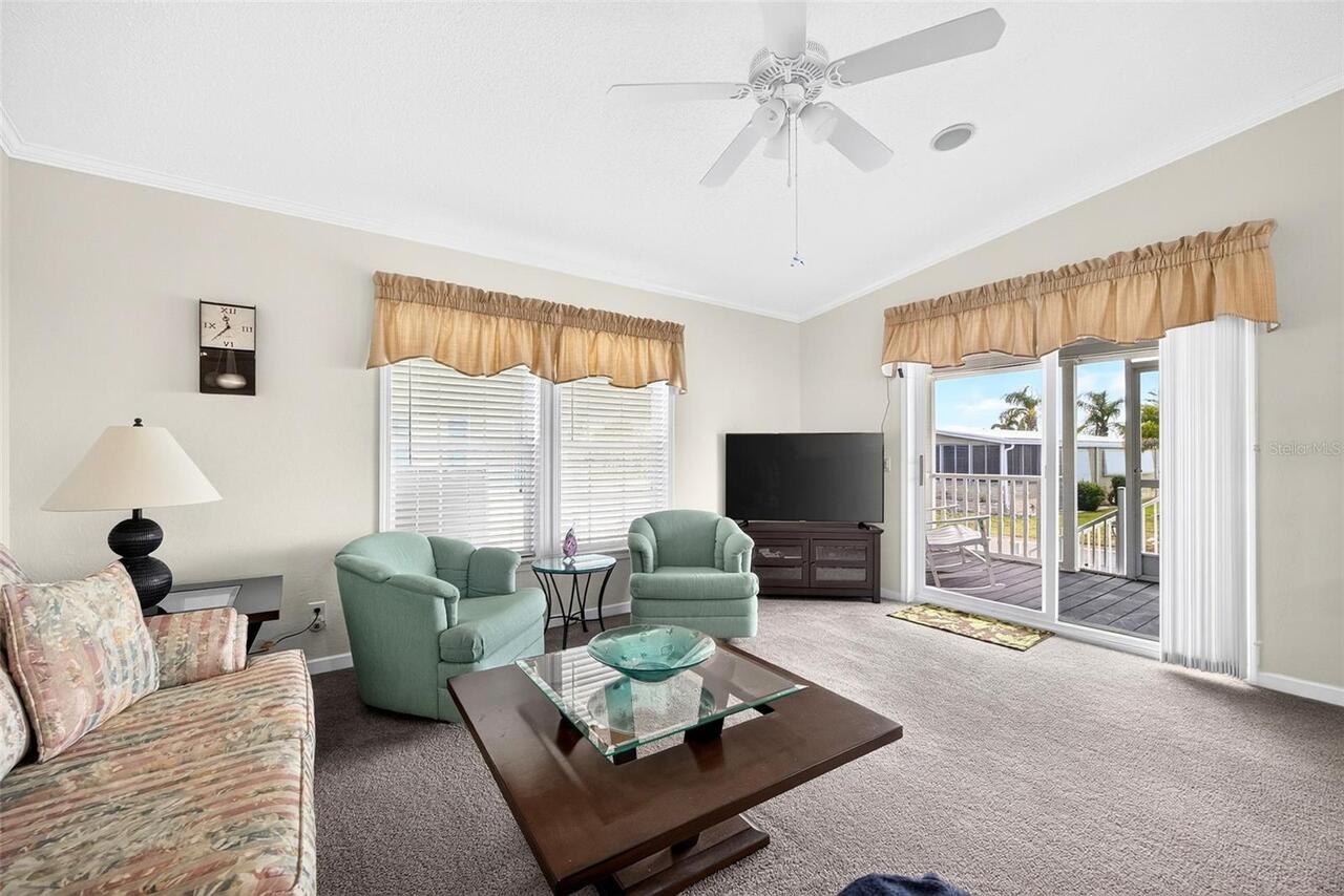 Listing Photo 14