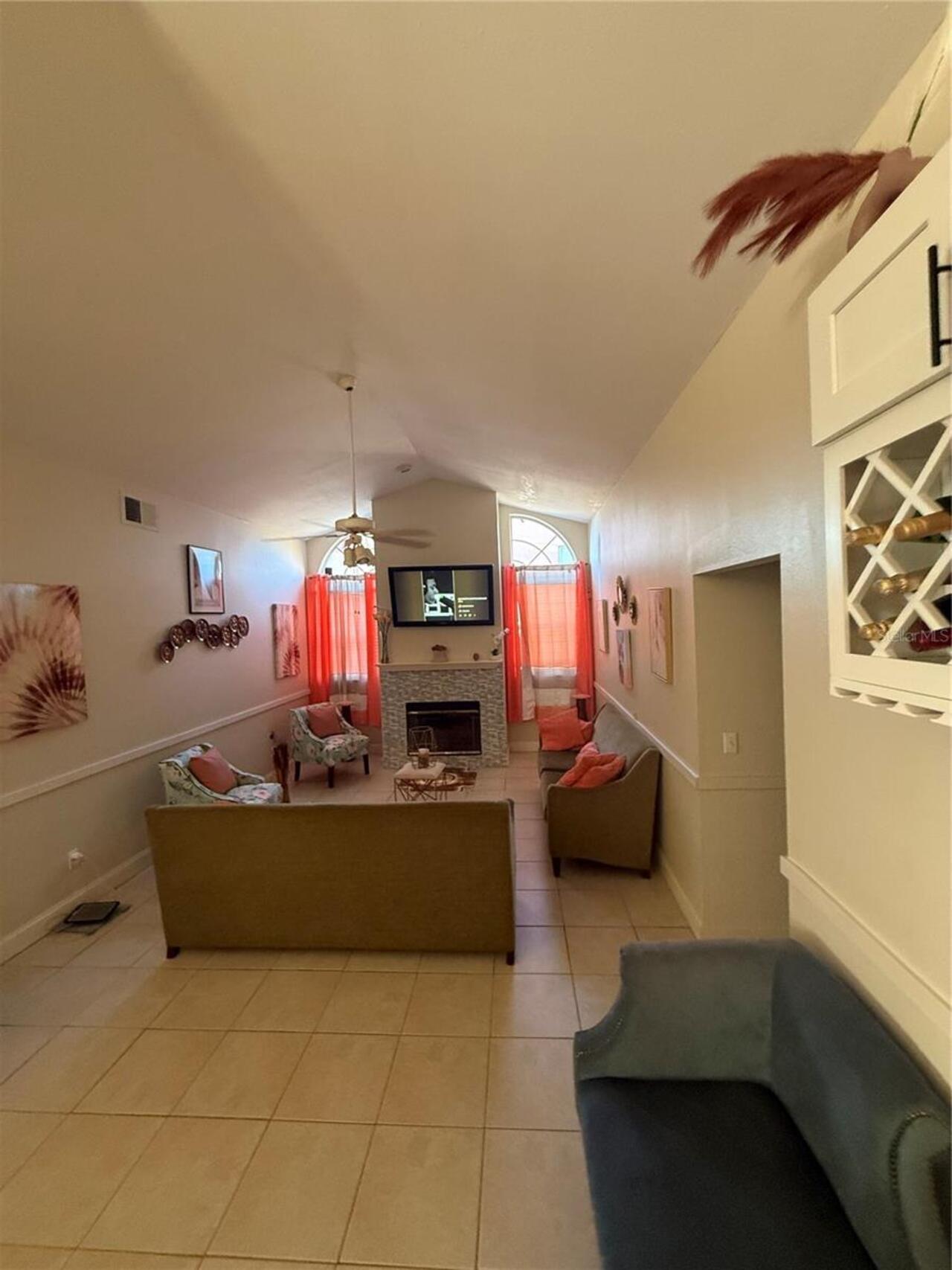 Listing Photo 9
