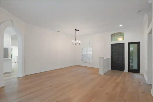Listing Photo 8